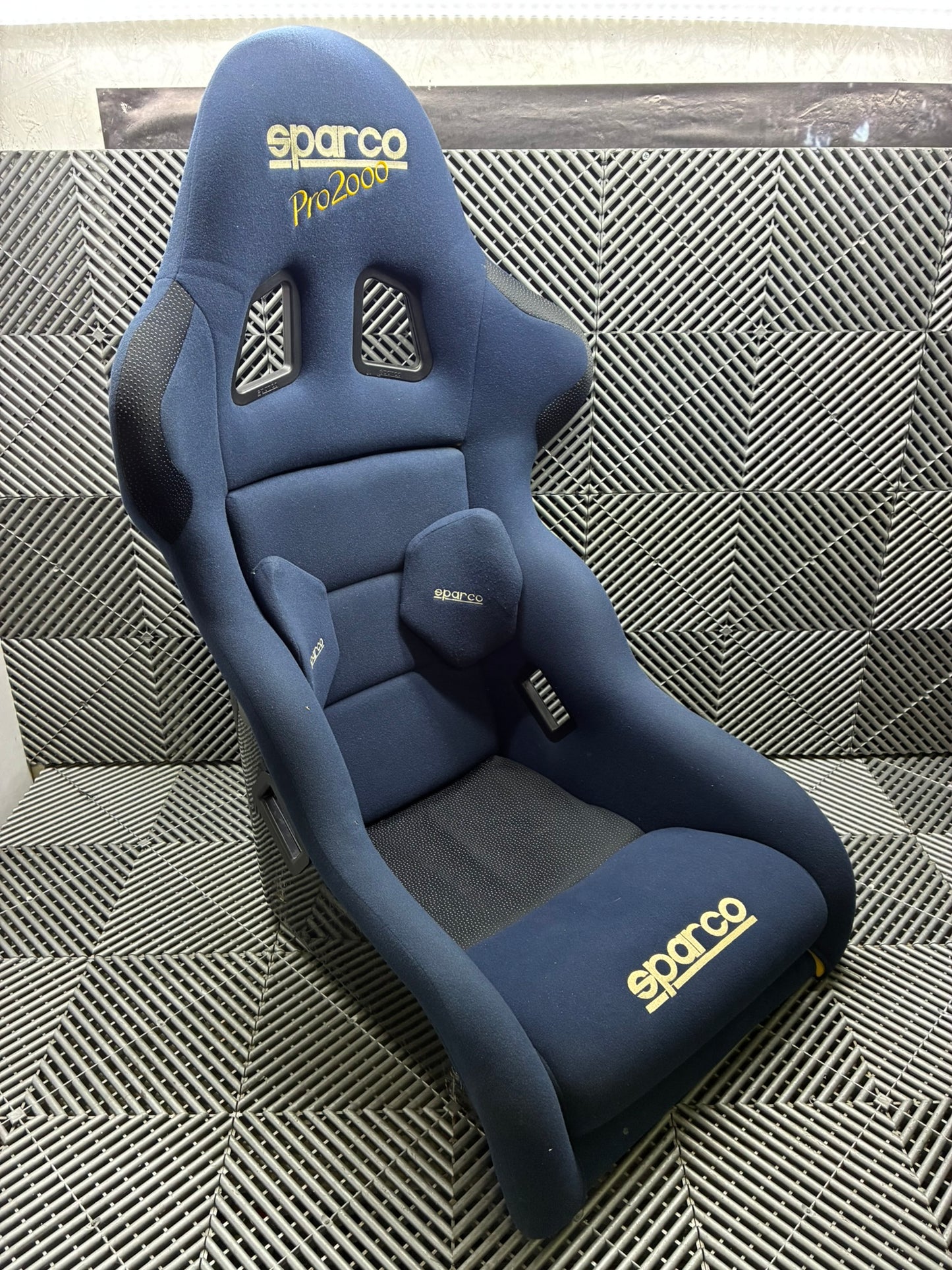 Used. Sparco Pro2000 racing seat.