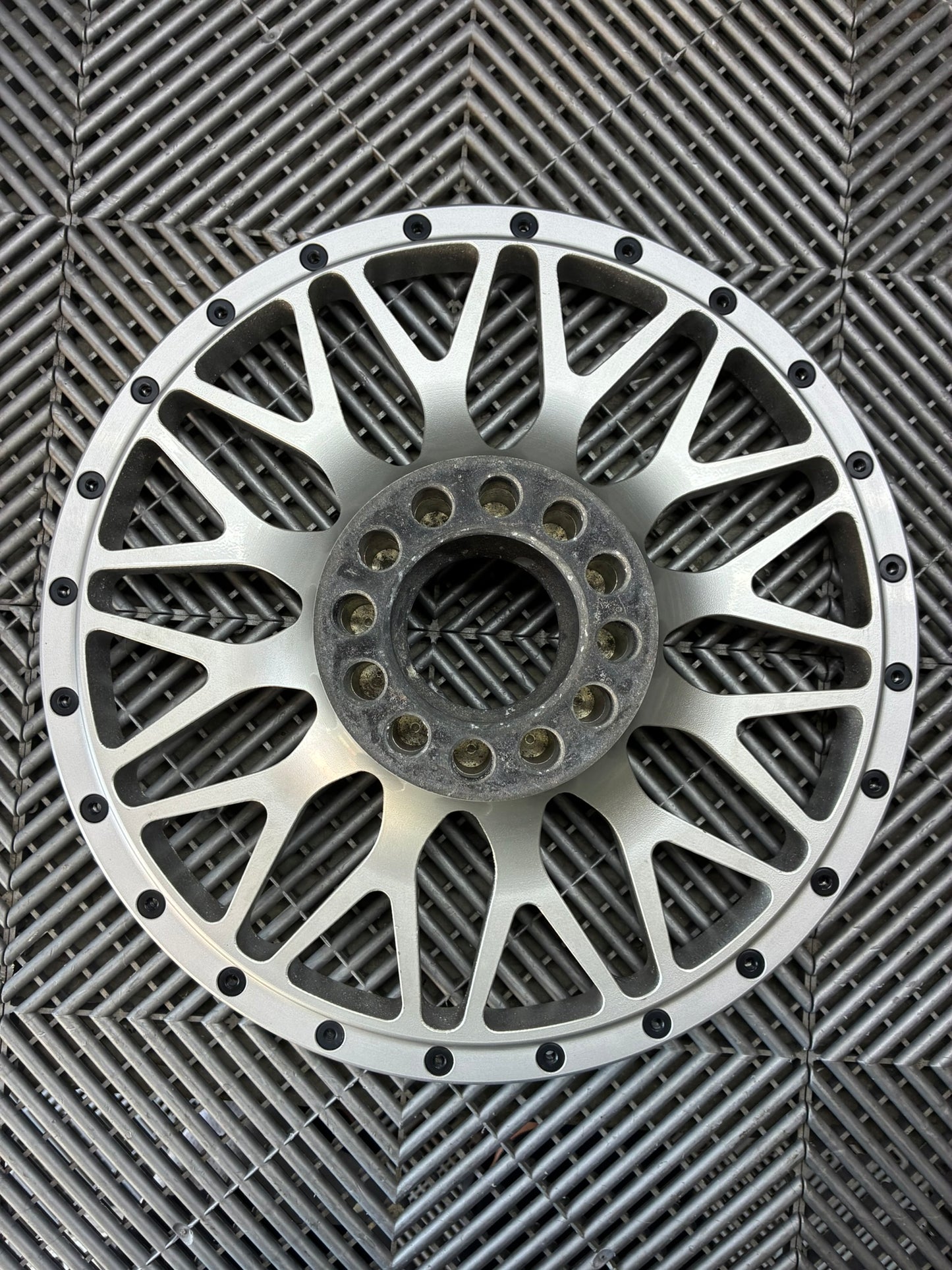 USED BBS E19 18-inch Centerlock rims magnesium centers