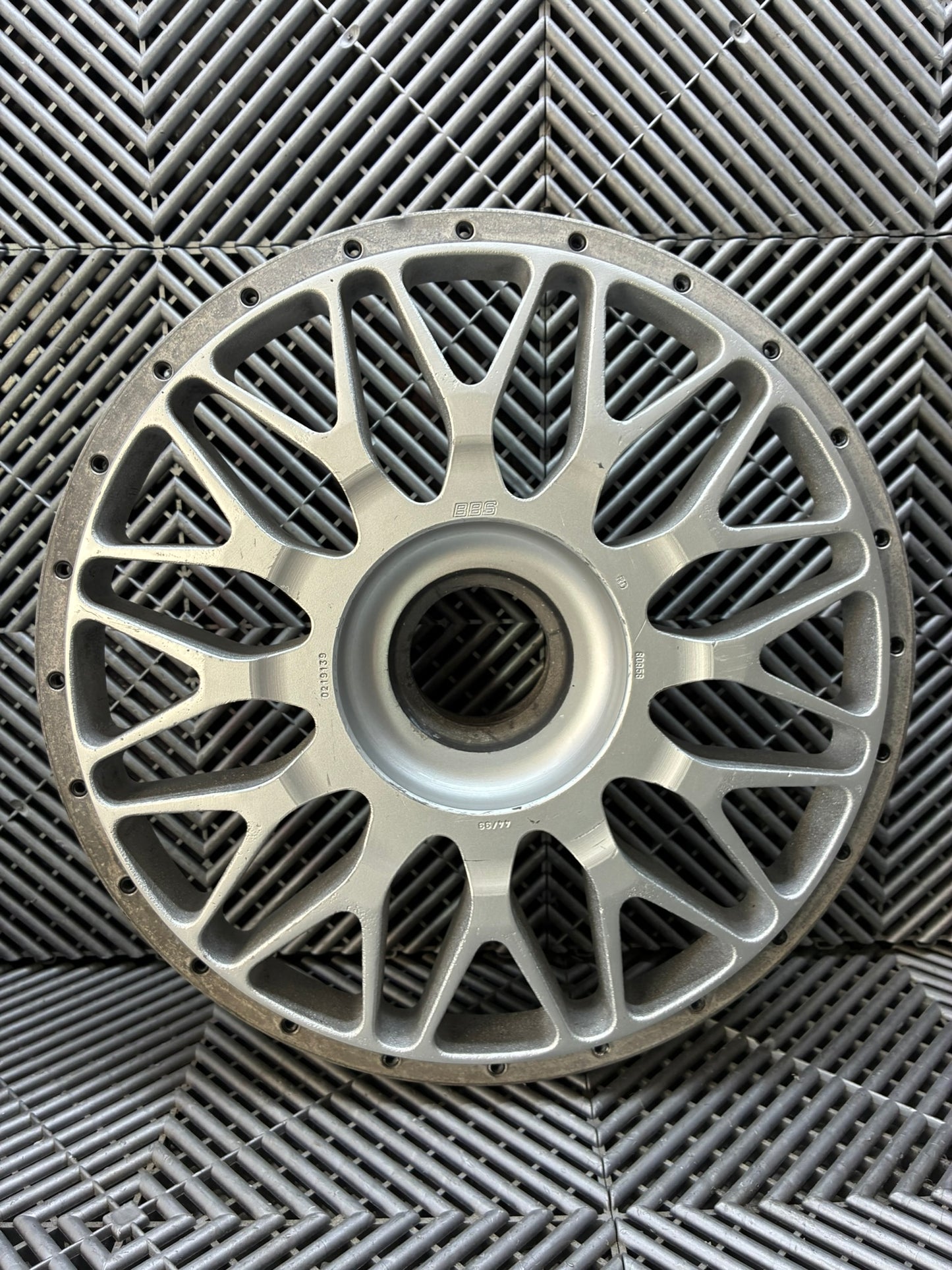 USED BBS E19 18-inch Centerlock rims magnesium centers