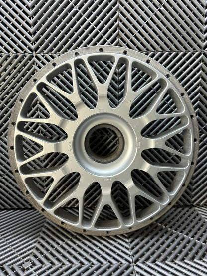 USED BBS E19 18-inch Centerlock rims magnesium centers