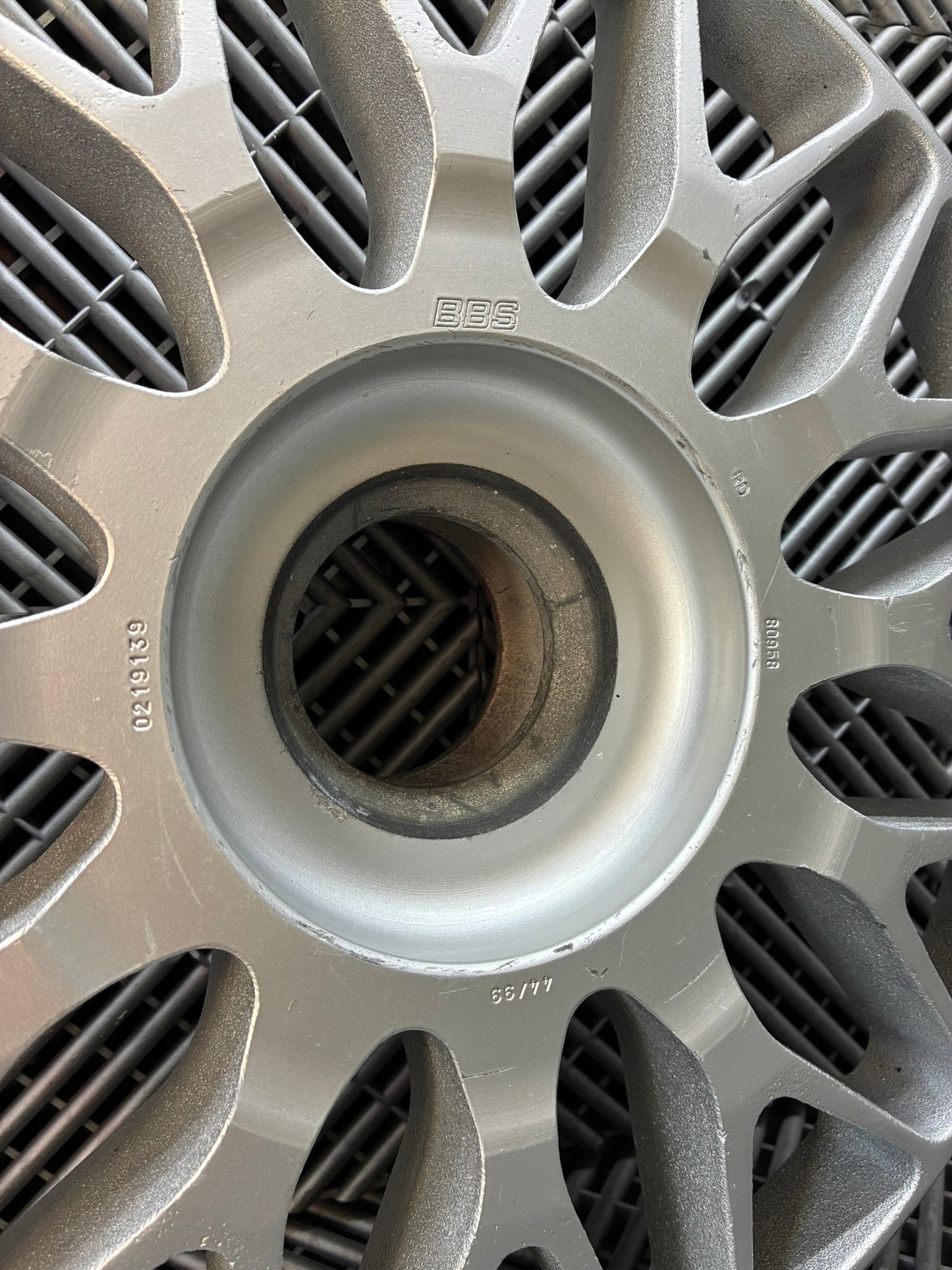 USED BBS E19 18-inch Centerlock rims magnesium centers