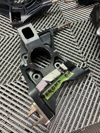 Used. Full Set of 4 Center wheels hubs and CNC arms. Gt cars.