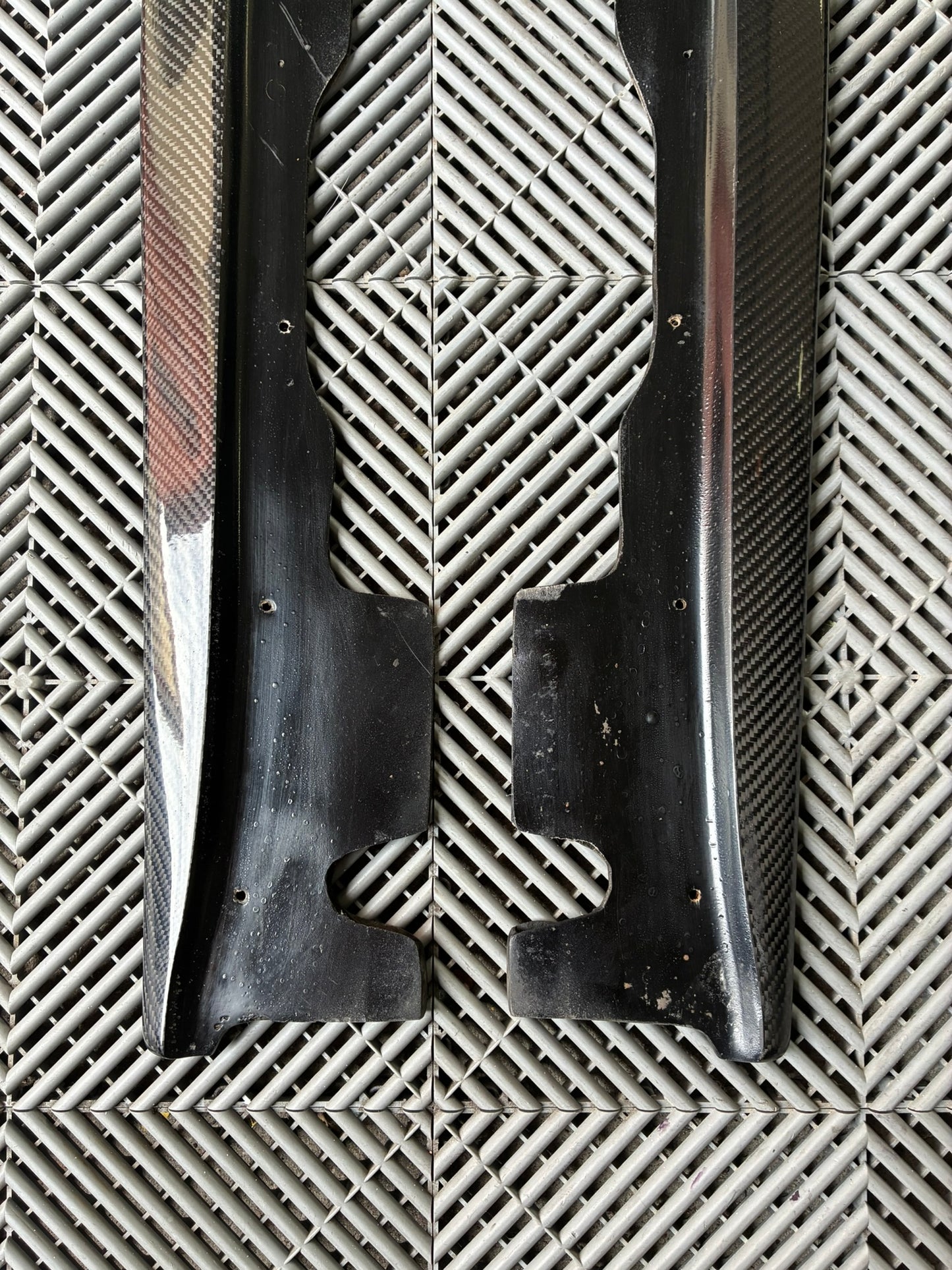 Used. Bmw E92/93 M3 sideskirts extensions. Carbon fiber.