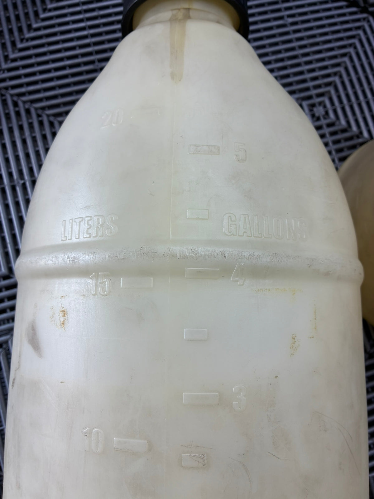Used. VP Racing 20 liters Motorsport Container