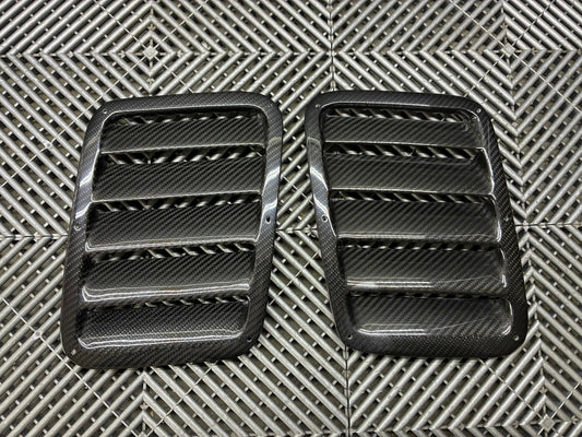New. Carbon fiber Universal Hood Vents (Square)