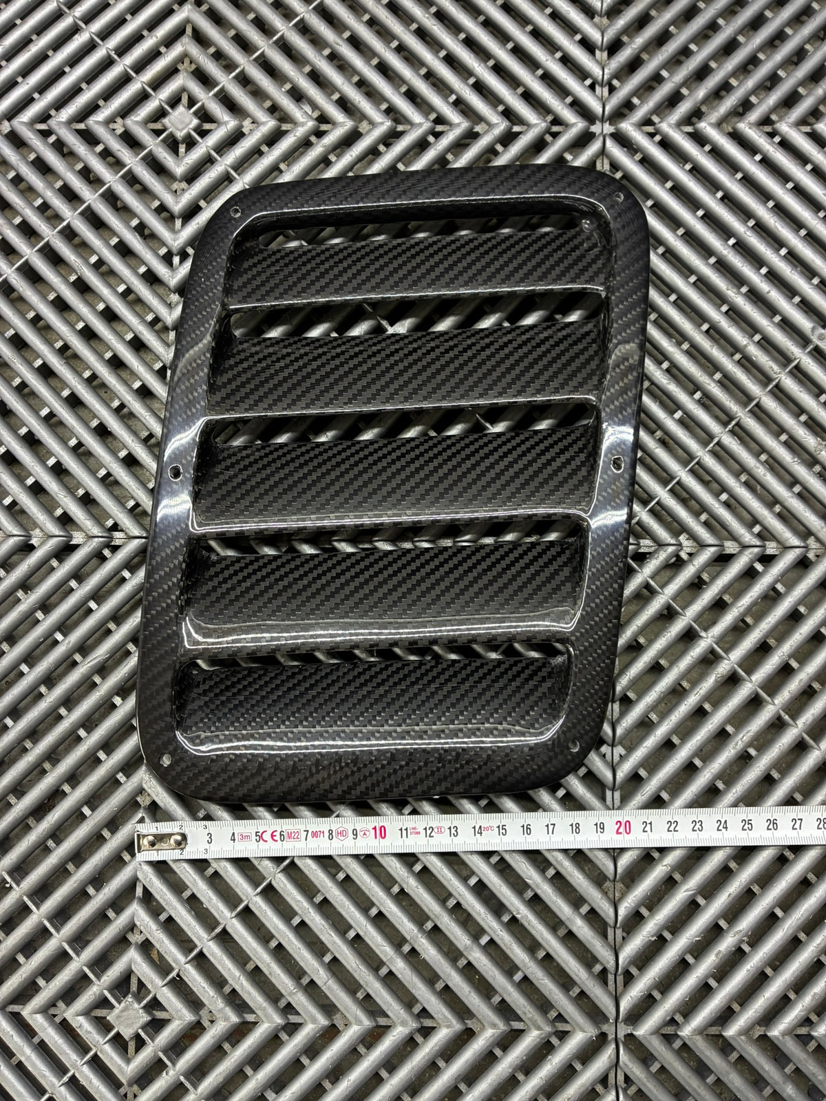 New. Carbon fiber Universal Hood Vents (Square)