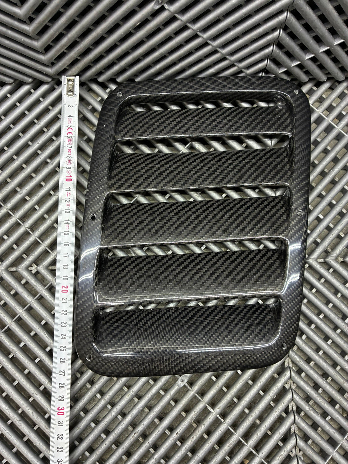 New. Carbon fiber Universal Hood Vents (Square)