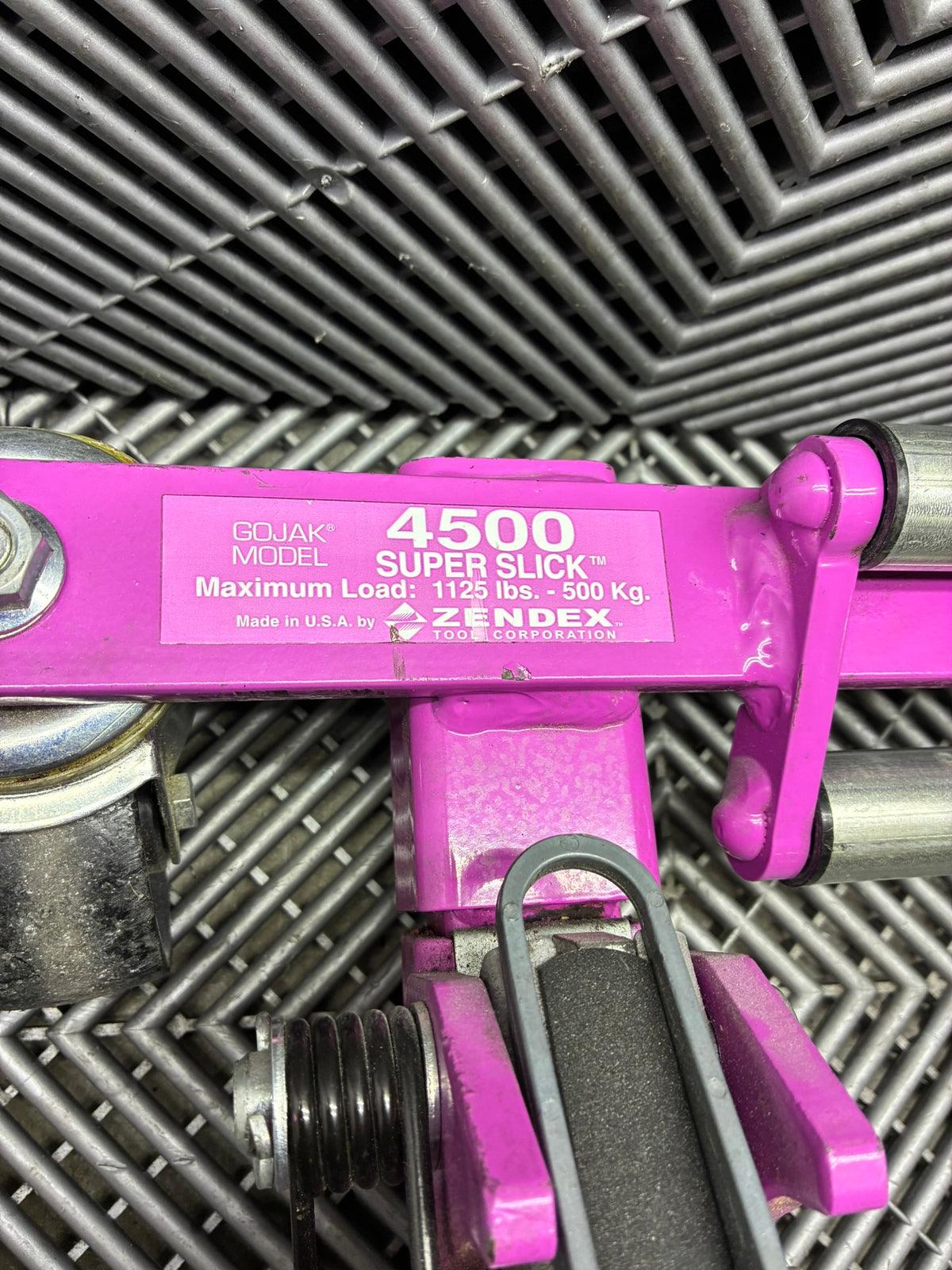 Used.Hydraulic vehicle positioning jack/car skate + rolling storage cart