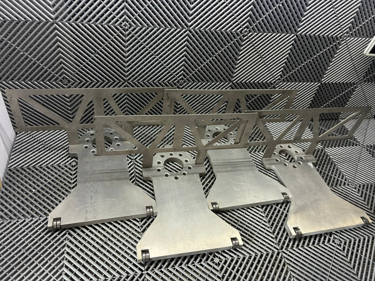 Used. Motorsport hub stands and alignment bars + Leveling platforms.