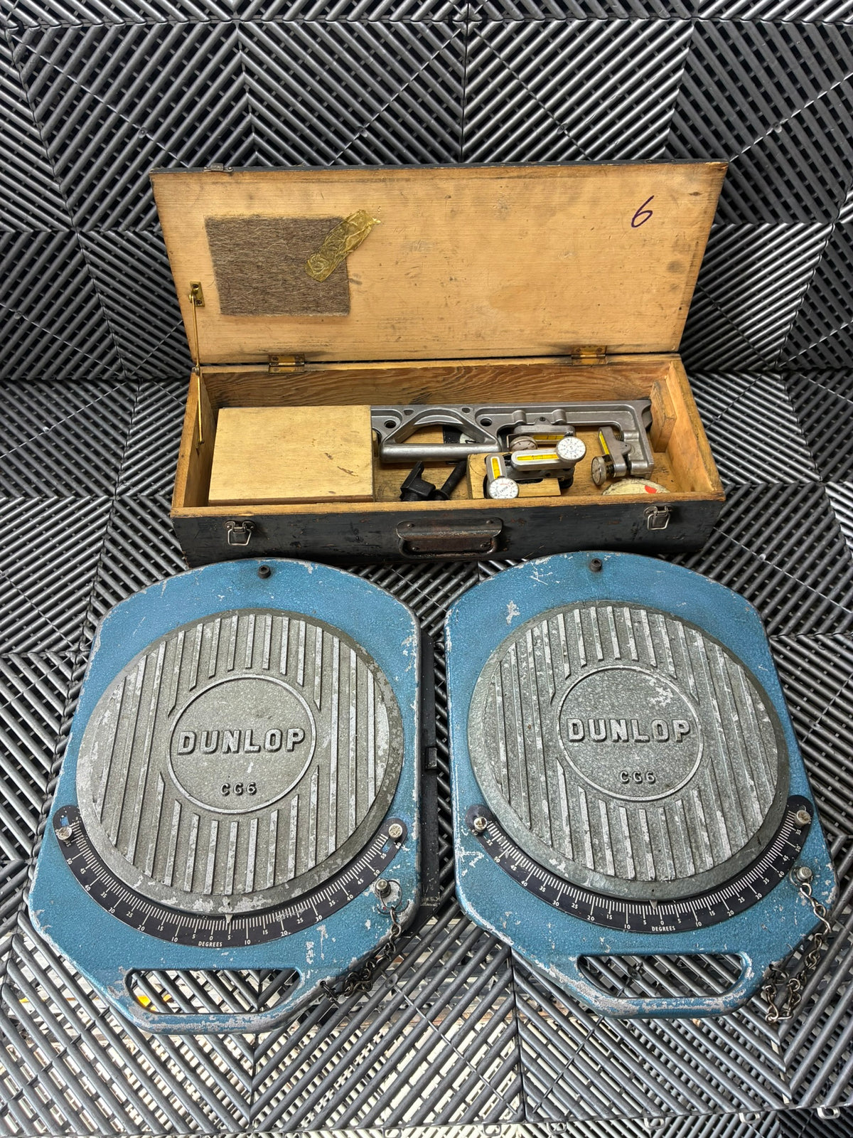 Used. Dunlop CG6 steering turntables and wheel camber, caster gauges set