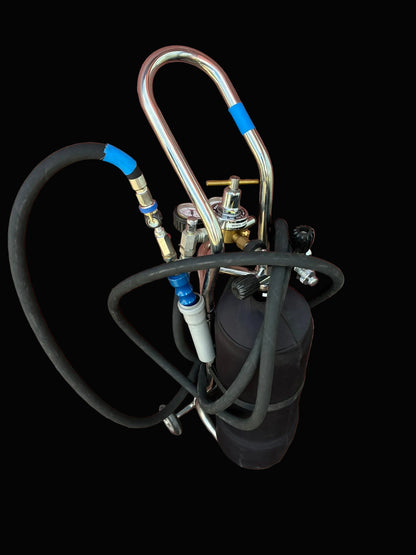 Used. Full kit of Air jack bottle with trolley+Reguliator+Krontec Lance+Hose