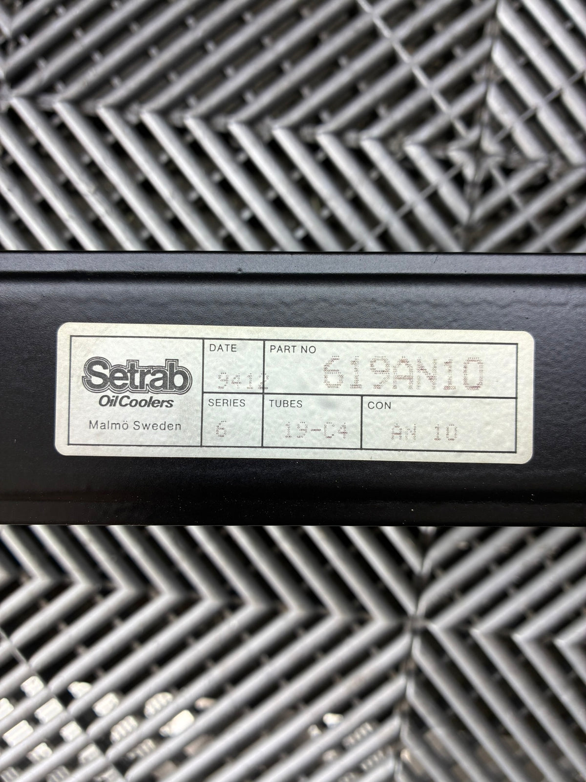 New. Setrab 19 row oil cooler 28x14x5