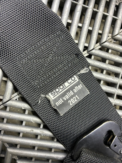 Used. 6 point SPARCO Harness.