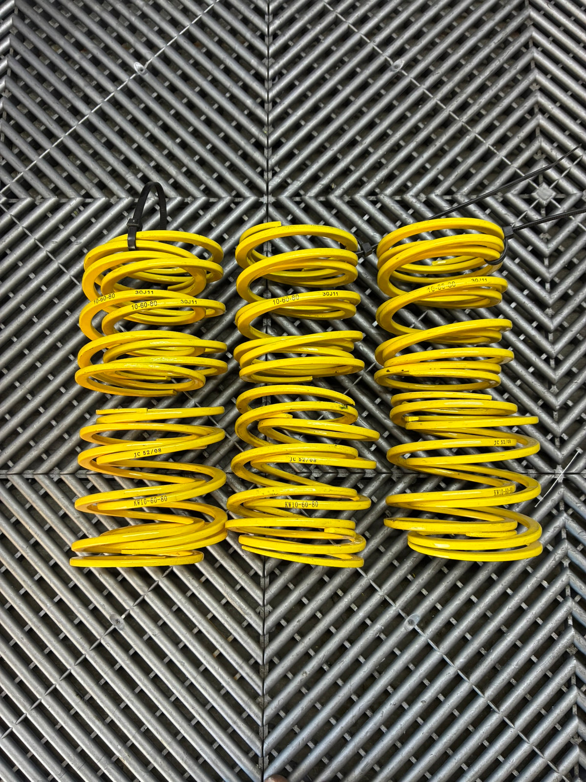 Used. Coilovers helper springs 3/10 N/mm    80 mm