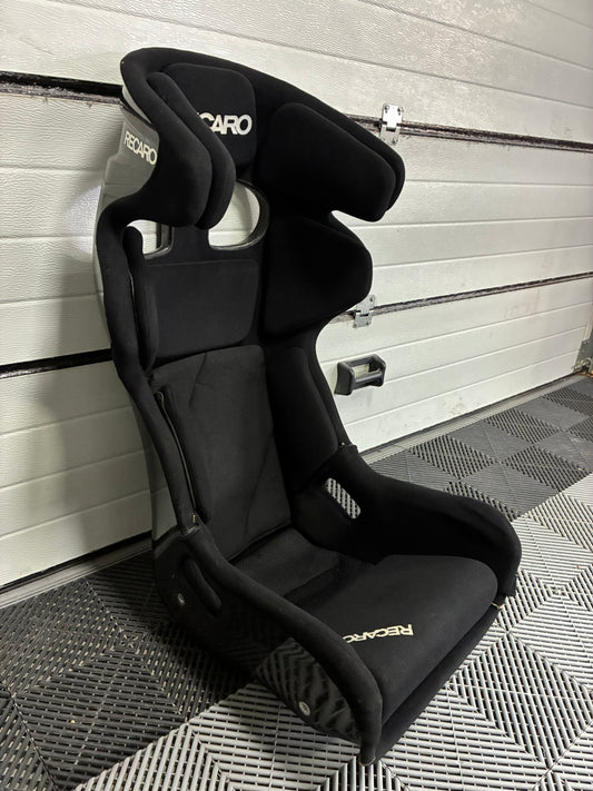 Used. Recaro Race 1400 R Full carbon seat. Homo till 2028