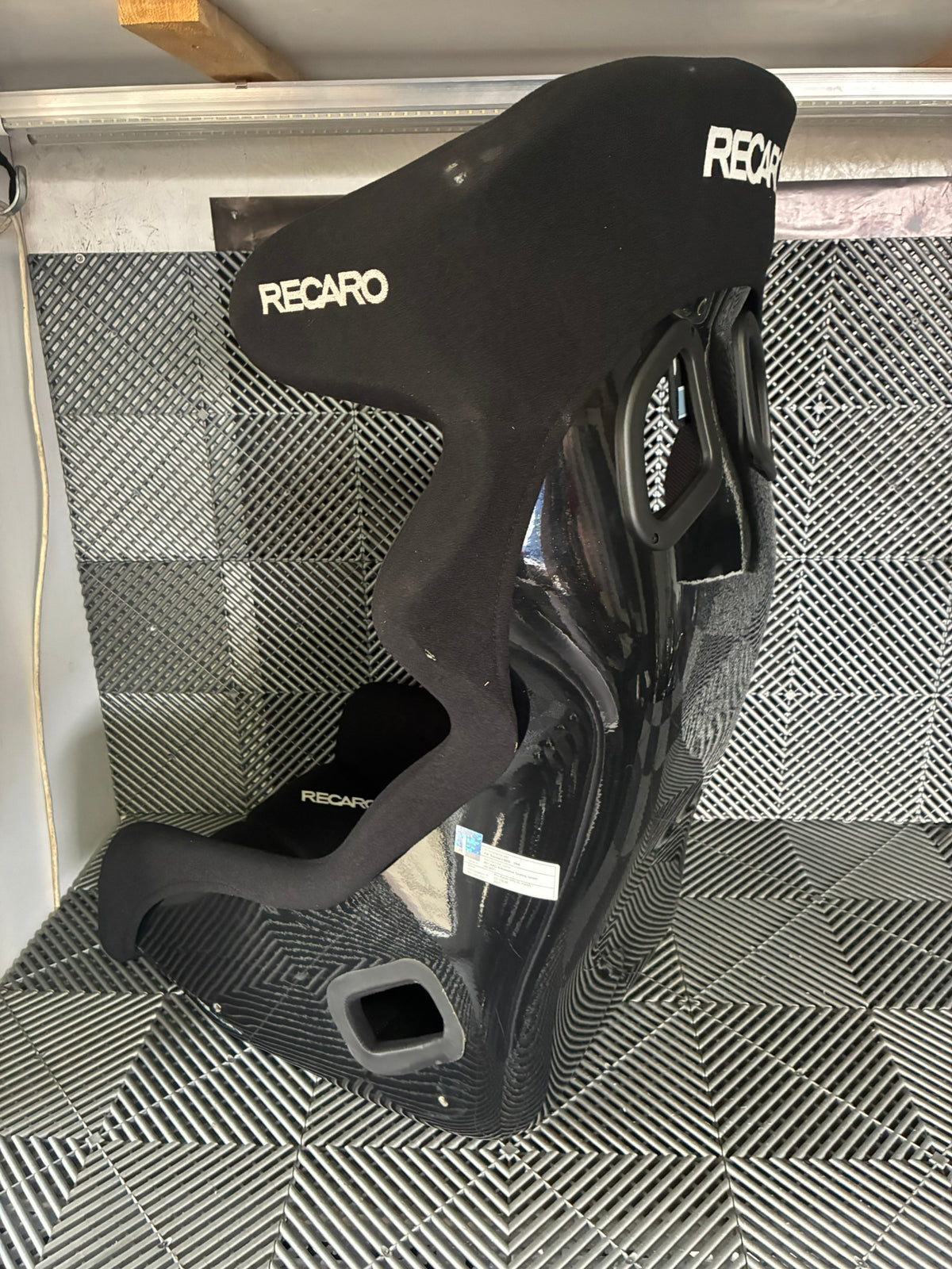 Used. Recaro Pro Racer SPG XL Hans racing seat. Homo till 2022