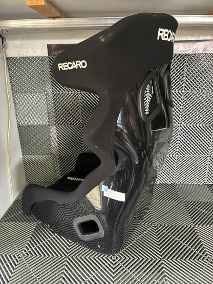 Used. Recaro Pro Racer SPG XL Hans racing seat. Homo till 2022